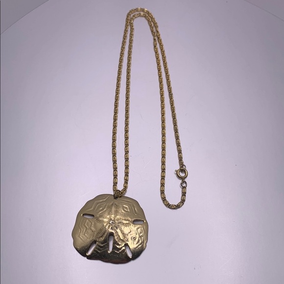 Vintage Jewelry - ♥️SALE! 3for$15 Vintage Sand Dollar Pendant Necklace with Greek Key Chain 24”